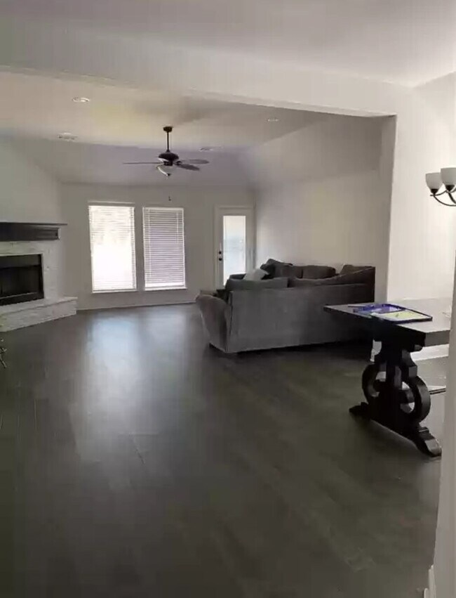 Foto del edificio - Available July 1, 2025. 3 Bedroom 2 Bath Home