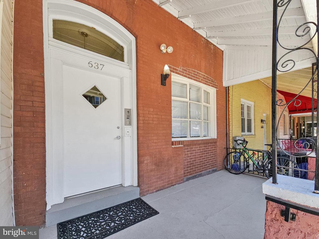 Primary Photo - 637 N 32nd St