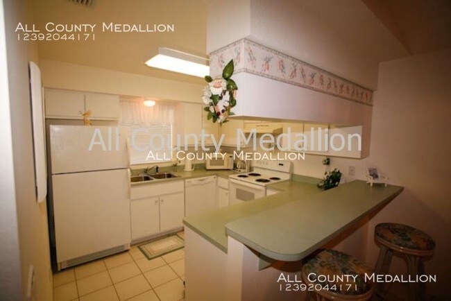 Building Photo - 1004 SW 48th Ter
