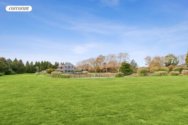 Building Photo - 230 Town Line Rd