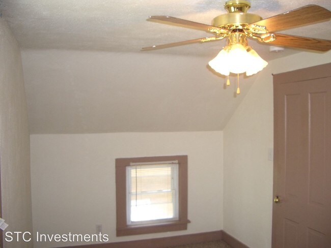 Building Photo - 4 br, 2 bath House - 1206 E. Jackson