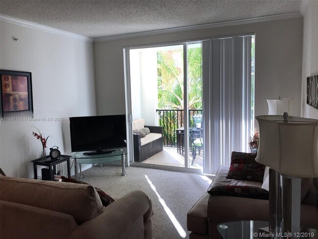 Foto del edificio - 17150 N Bay Rd