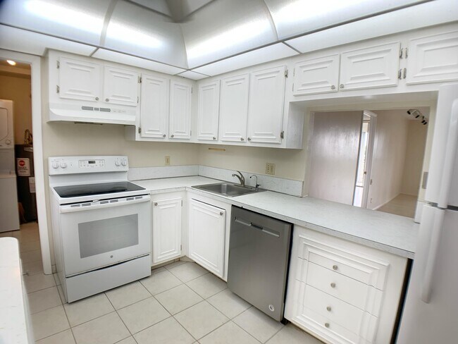 Foto del edificio - 5301 NW 2nd Ave