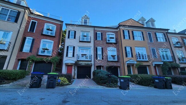 Building Photo - 3275 Buckhead Forest Mews