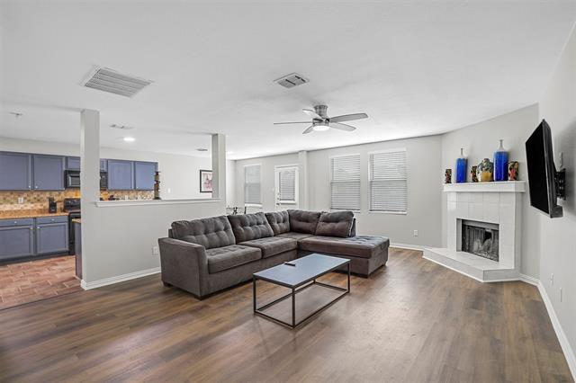 Building Photo - 9641 Euclid Dr