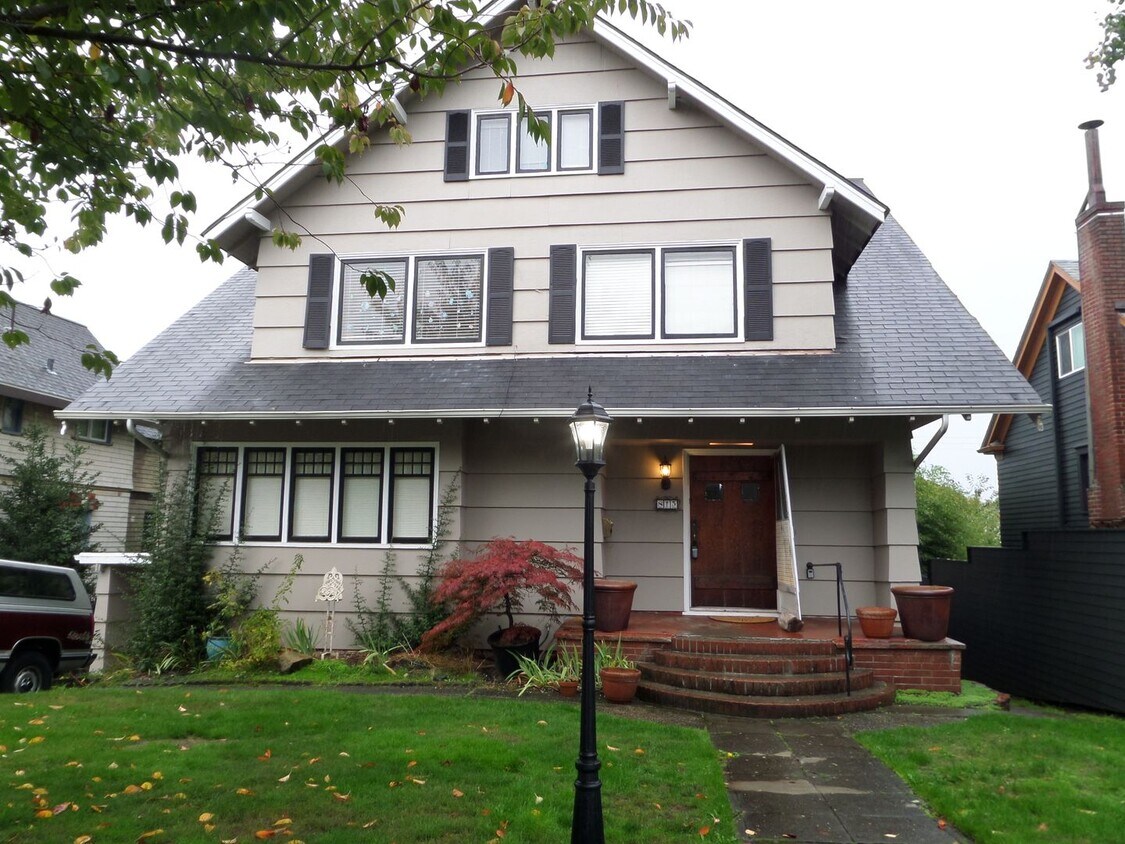 Apartment for Rent in WA