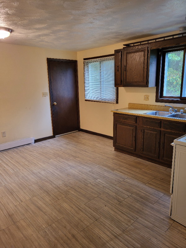 Building Photo - 6 Sunset Cir