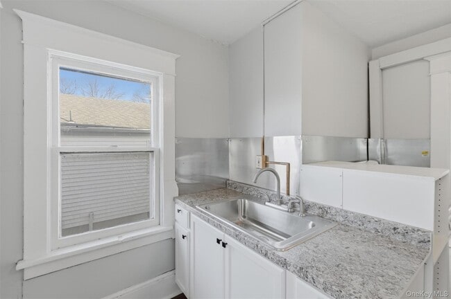 Foto del edificio - 1446 Lincoln Terrace