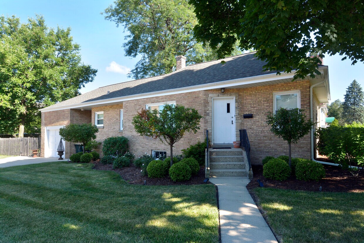 Foto principal - 202 N Pine Ave
