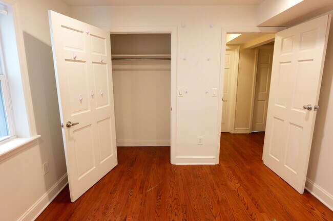 Foto del edificio - 245 Ferry St