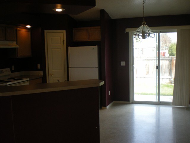 Building Photo - 533 N Coppertree Dr