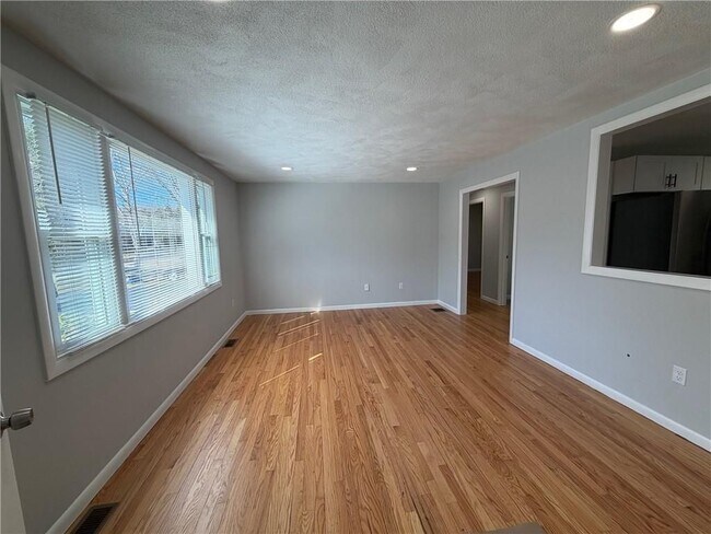 Foto del edificio - 209 Hatchery Rd