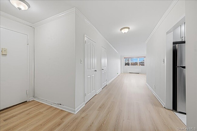 Building Photo - 30 Lake St