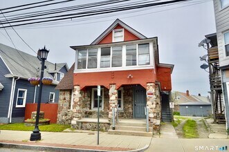 Building Photo - 2310 Barnum Ave