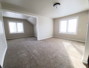 Building Photo - 233 S 67th St