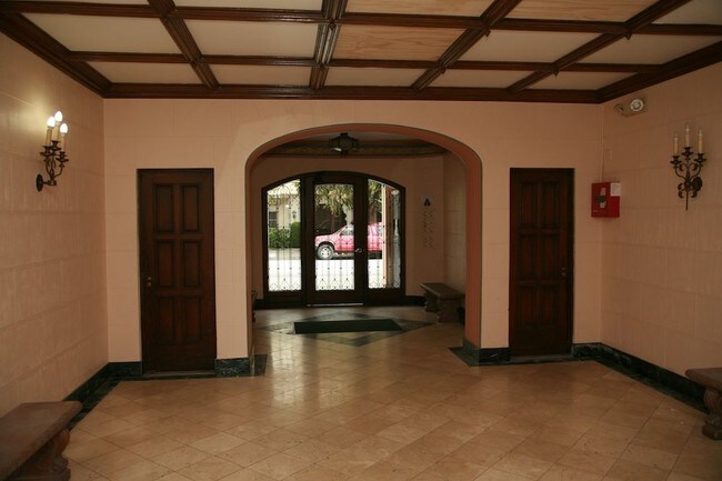 Foto del edificio - 1701 North Point 304