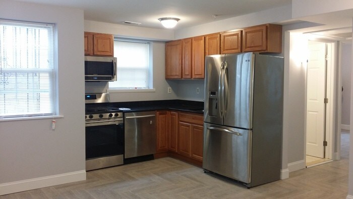 Primary Photo - Recently Renovated Congress Heights 2BR!