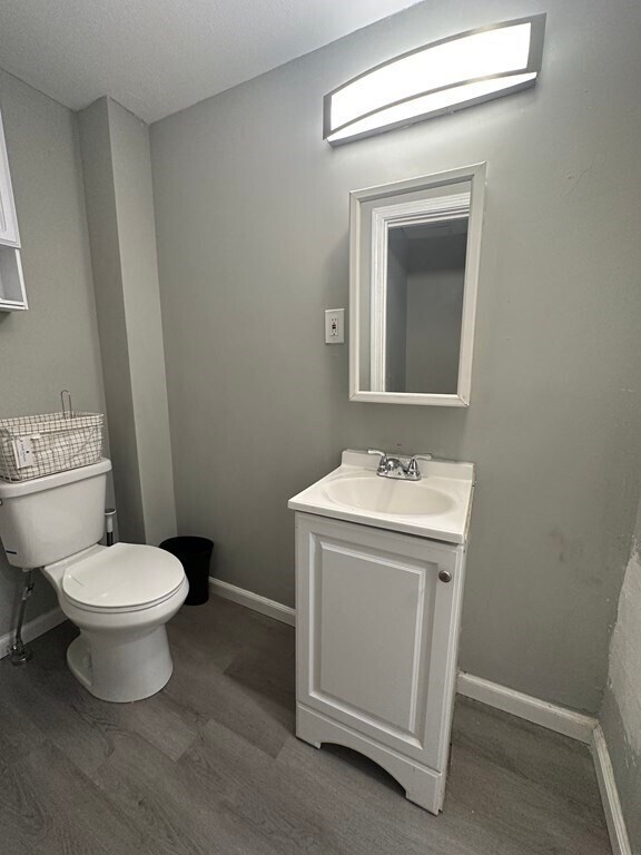 Foto del edificio - 246 Leyden St