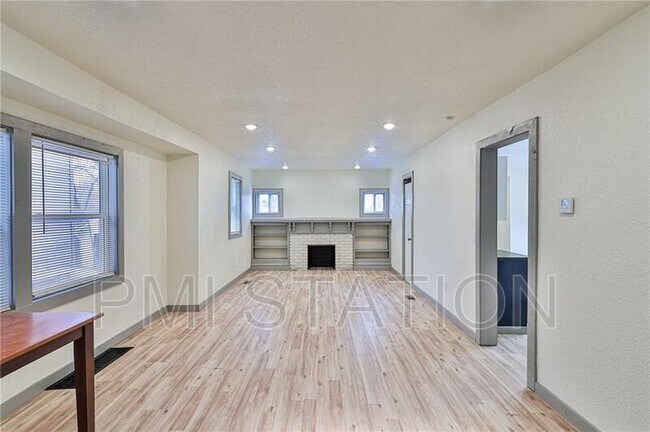 Foto del edificio - 4142 Montgall Ave