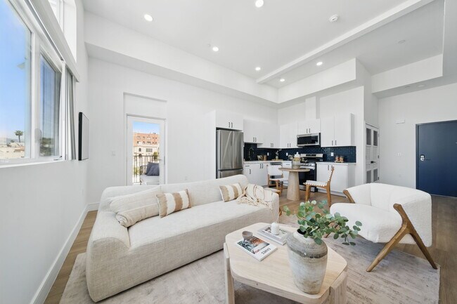 Foto del edificio - 212 N Mariposa Ave