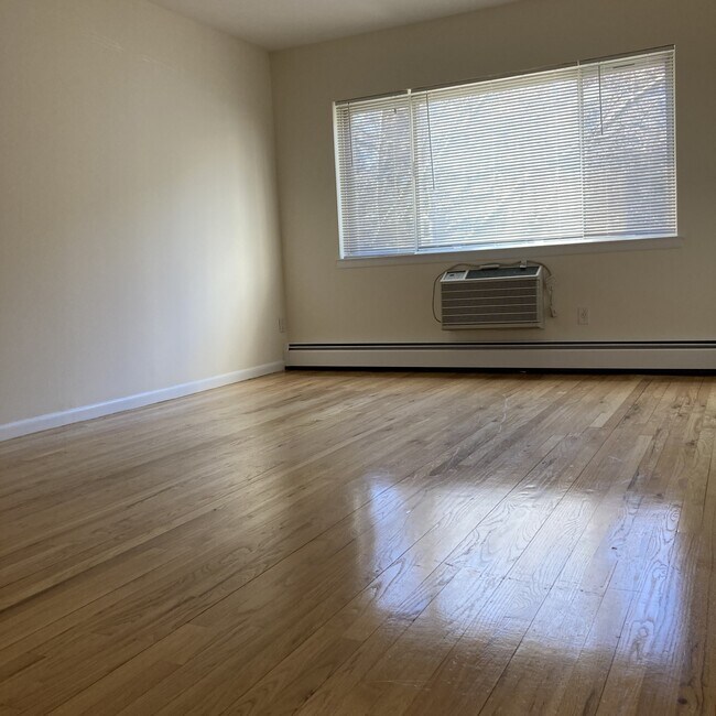 Foto del edificio - 3202 Johnson Ave