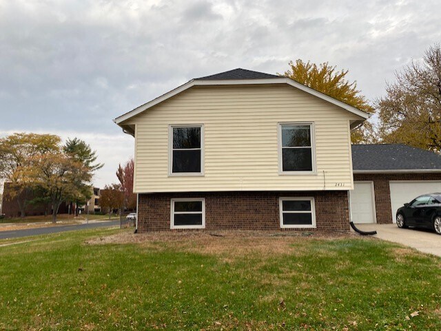 Primary Photo - 2431 W Cabana Ct