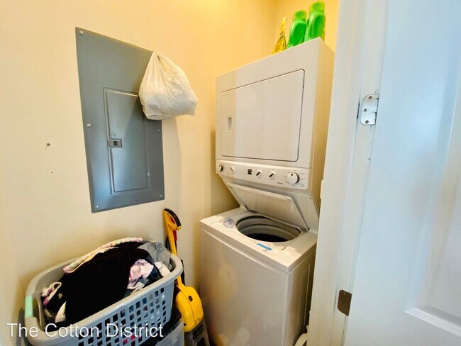 Foto del edificio - 515 University Dr