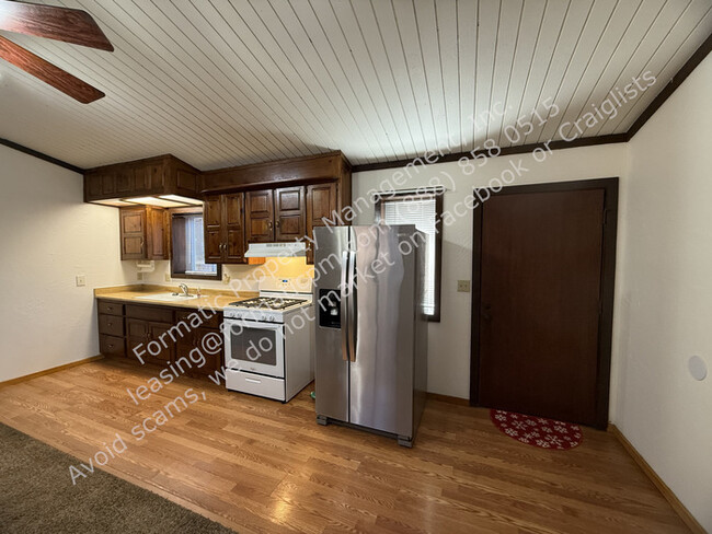 Building Photo - Pet-Friendly Two Bedroom Cabin in Sugarloaf!