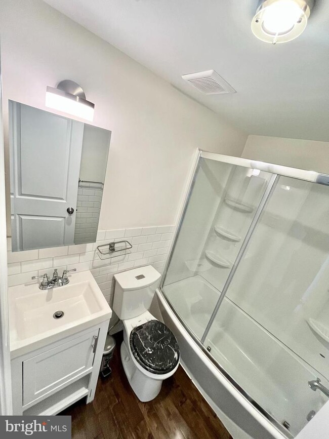 Foto del edificio - 1801 Roseberry St
