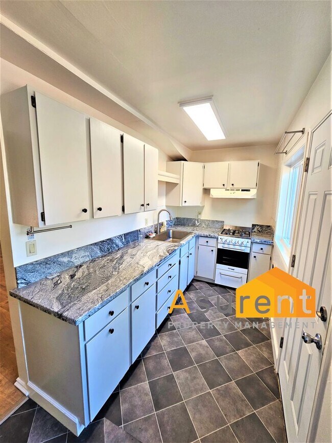 131 Coolidge St, Ashland, OR 97520 House Rental in Ashland, OR