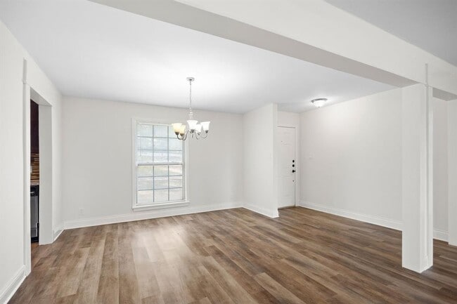 Foto del edificio - 2904 Northeast Dr