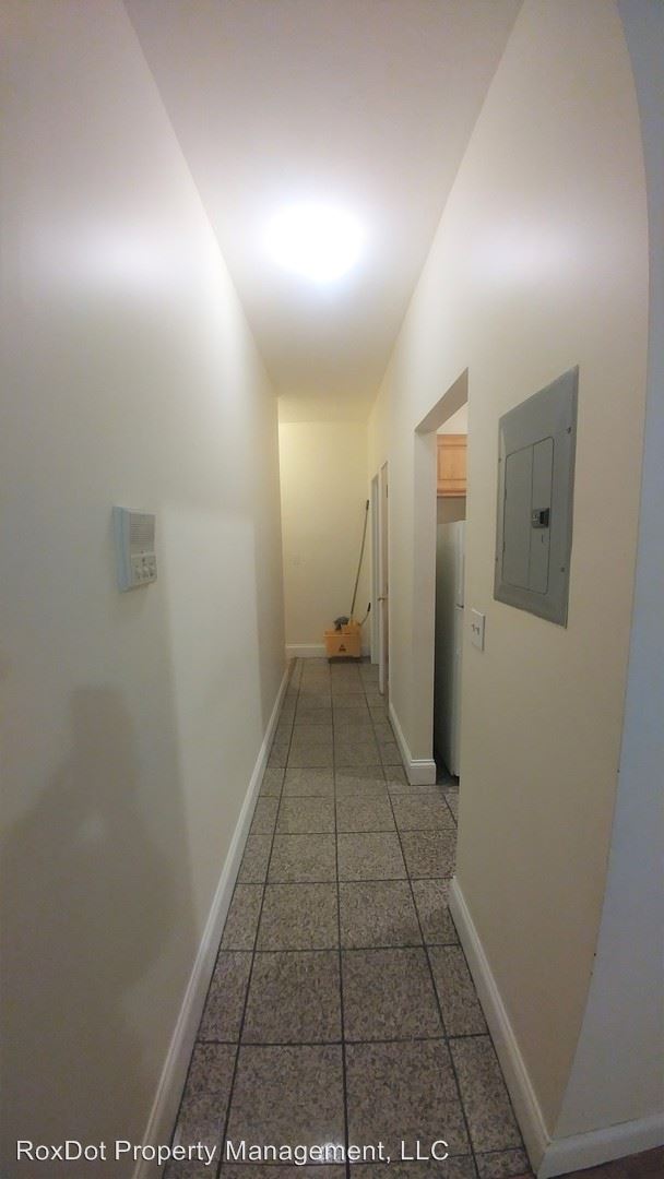 Foto del edificio - 76 W Cottage St