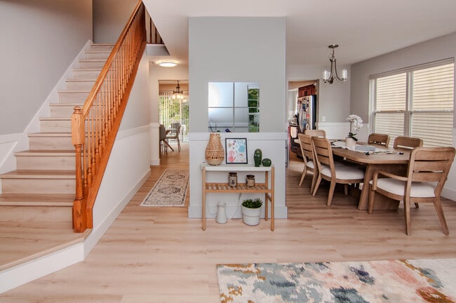 Foto del edificio - 3244 Dunwoodie Rd