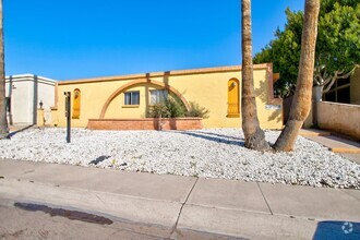 Building Photo - 7850 E Glenrosa Ave