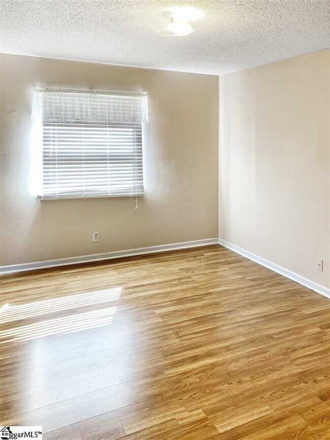 2601 Duncan Chapel Rd Unit J102, Greenville, SC 29617 Condo for Rent