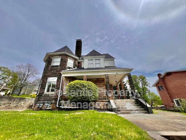 Foto del edificio - 212 N Highland Ave