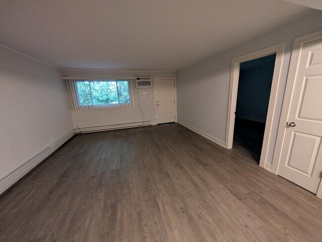 Foto del edificio - 7840 W 103rd St