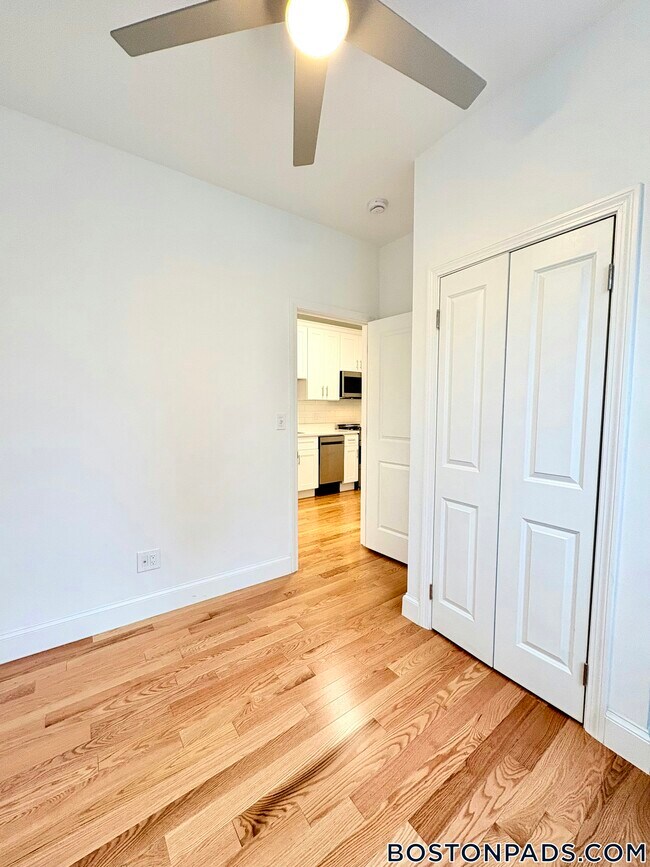 Foto del edificio - 95 Park Dr