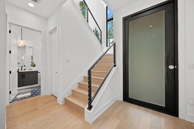 Foto del edificio - 1204 Brentwood St