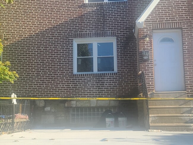 FRONT OF PROPERTY - 6921 Souder St