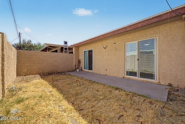 Building Photo - 5209 N 18th Dr