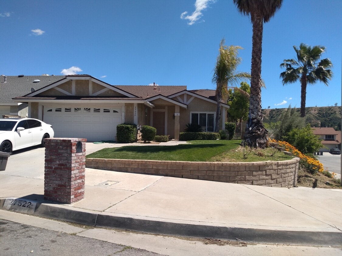 27522 Camomile Ln, Santa Clarita, CA 91350 House for Rent in Santa Clarita, CA
