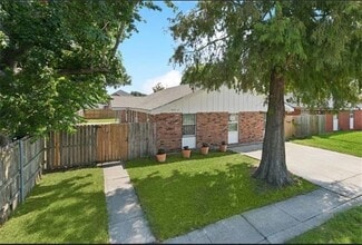 Building Photo - 7825 Dorsett Dr