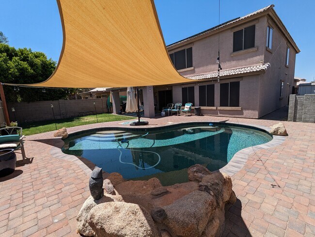Foto del edificio - 17237 W Ashley Dr