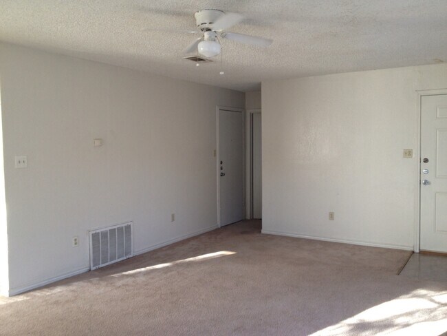 Building Photo - 232 Craddock Ave