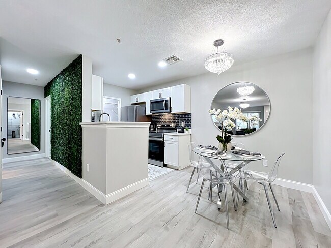 Building Photo - South Kirkman Road, Orlando, FL 32811 - 2 BR 2 BA condo