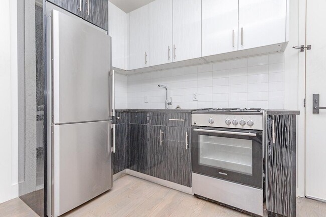 Foto del edificio - 824 Lexington Ave