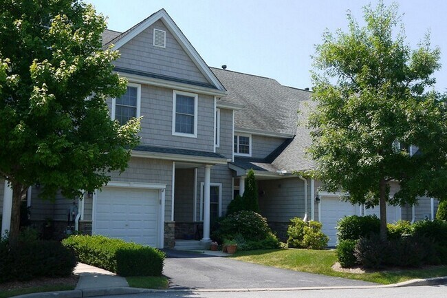 Building Photo - 1306 Half Moon Bay Dr