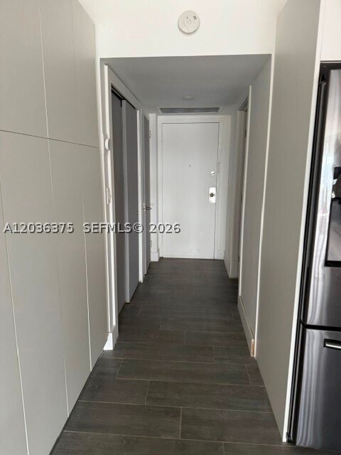 Building Photo - 3375 N Country Club Dr