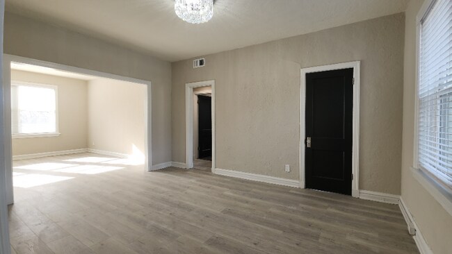 Foto del edificio - 7507 Oxford Dr